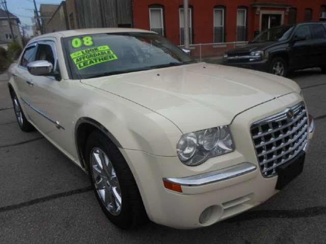 2008 Chrysler 300 C HEMI 4dr Sedan